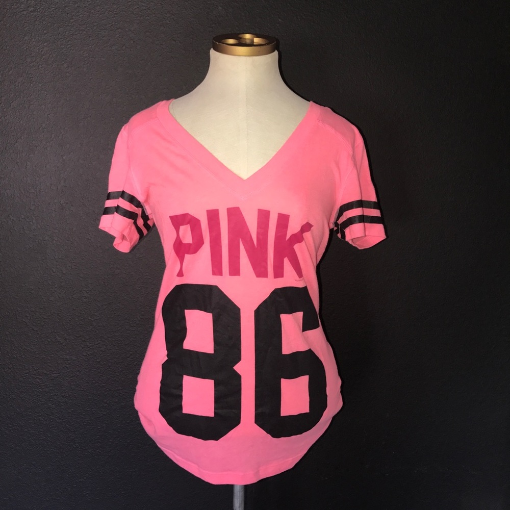 Short sleeve tee