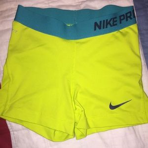 Nike Pros NWOT