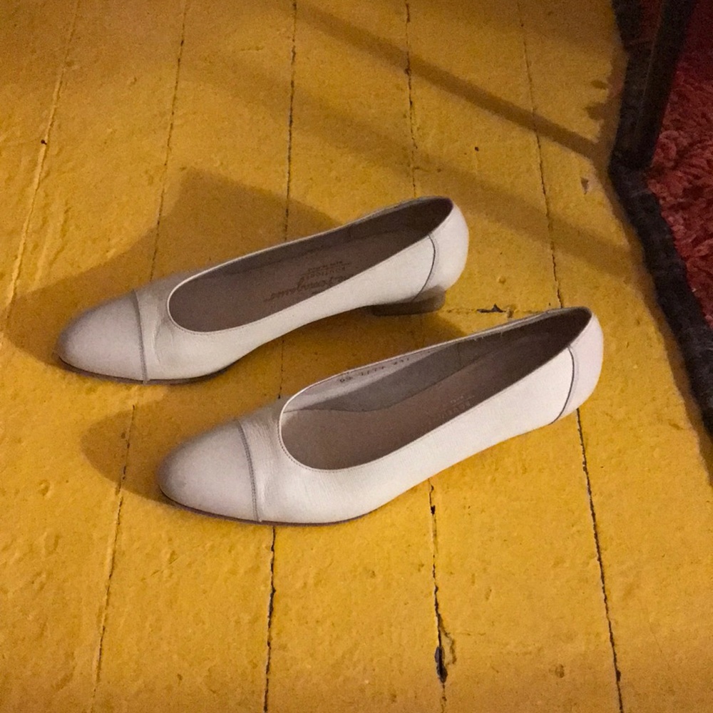 Ferragamo low heel pump