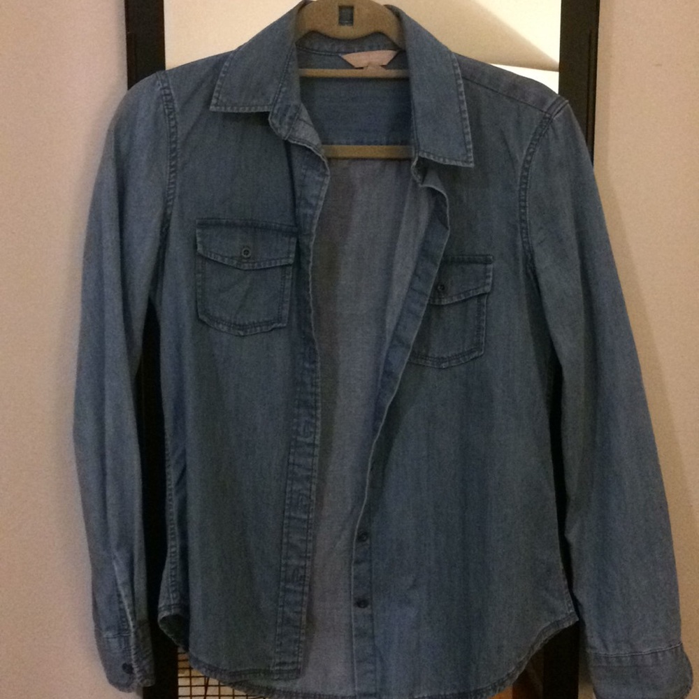 Banana Republic chambray shirt