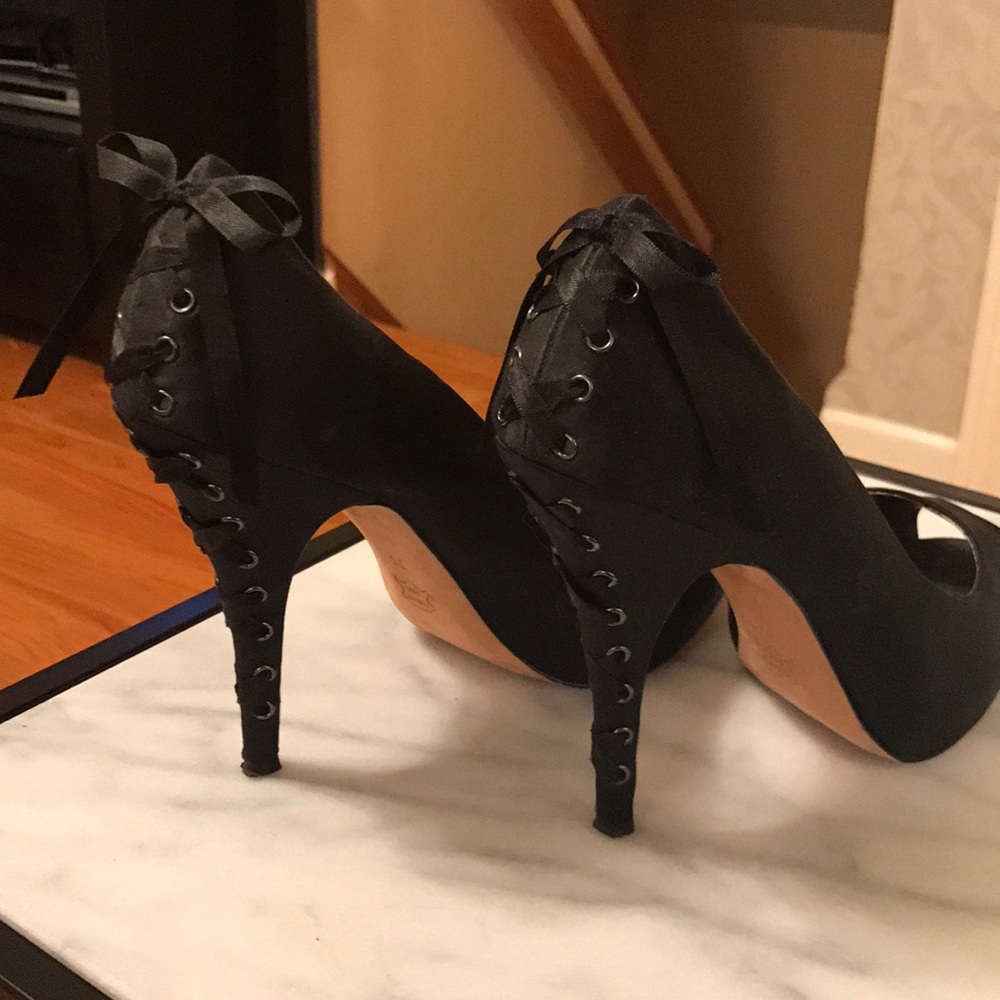 BCBG Maxazria Black Heels w/ Gorgeous Bow and Tie
