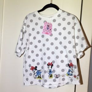 Uniqlo Minnie half shirt