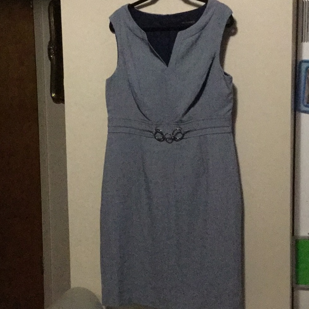 Connected apparel drees.