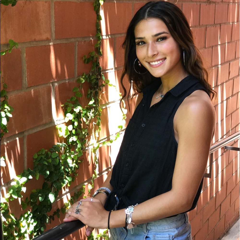 Meet your Posher, Alyssa