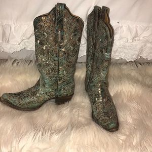 Corral boots