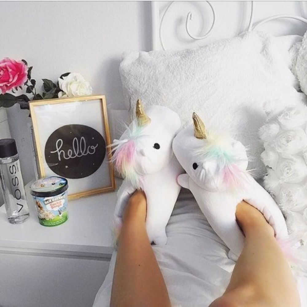 🦄 Unicorn Love NWT Plush Slippers ✨SALE✨