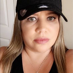 Meet your Posher, Annette