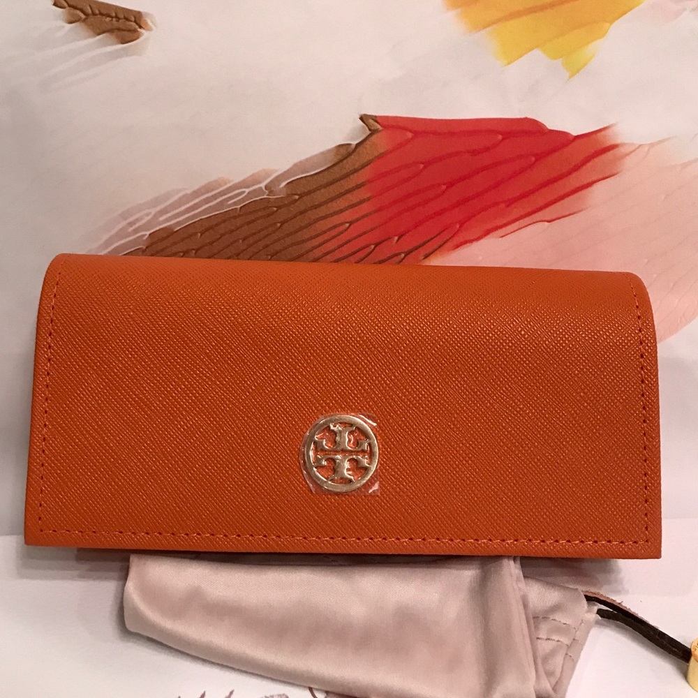 Torch Burch sunglass case