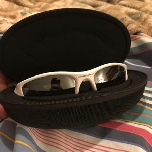 Oakley sunglasses in very good condition
