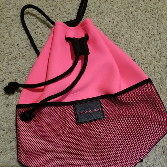 VICTORIA SECRET SLING BACK PACK - Picture 5 of 5