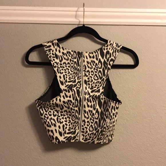 ASTR leopard print crop top - Picture 2 of 4