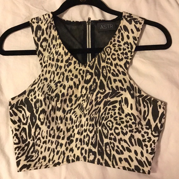 ASTR leopard print crop top - Picture 4 of 4