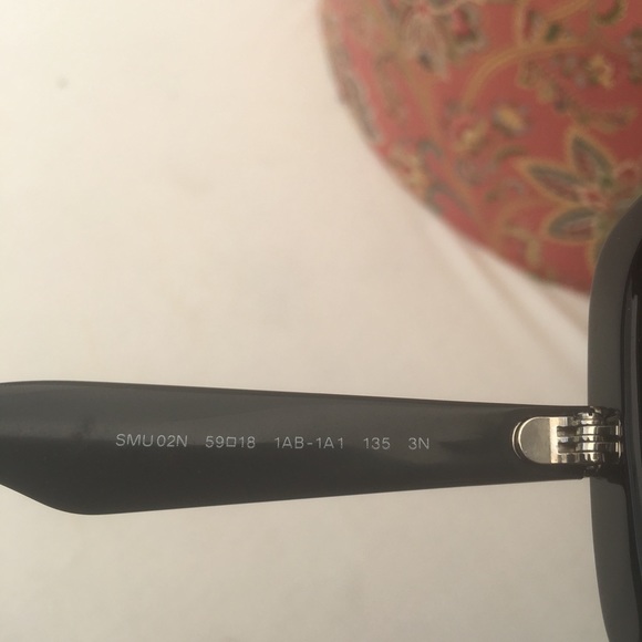 Mui Mui sun glasses - Picture 5 of 8