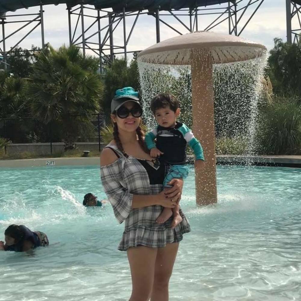 Meet your Posher, Carolina