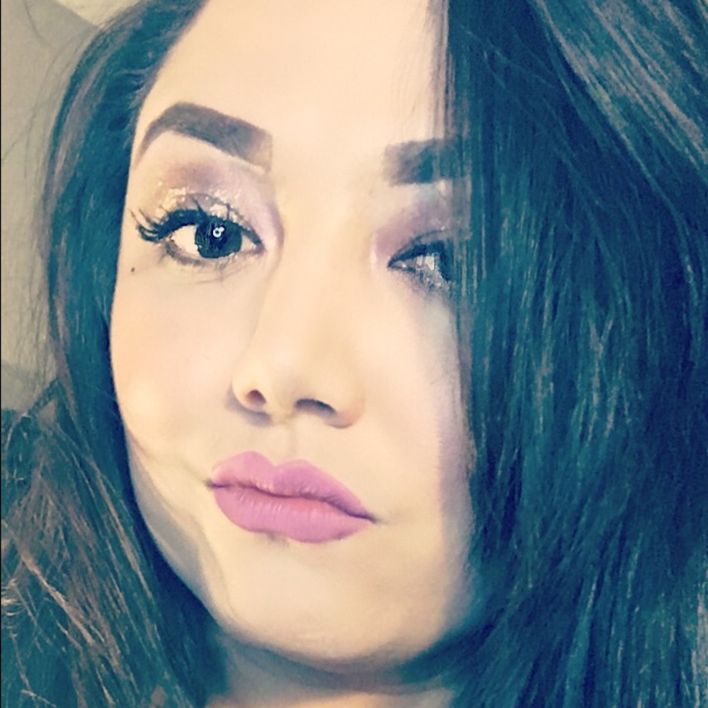 Meet your Posher, Megan