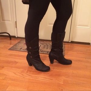 BareTraps cute Black soft boots with heel