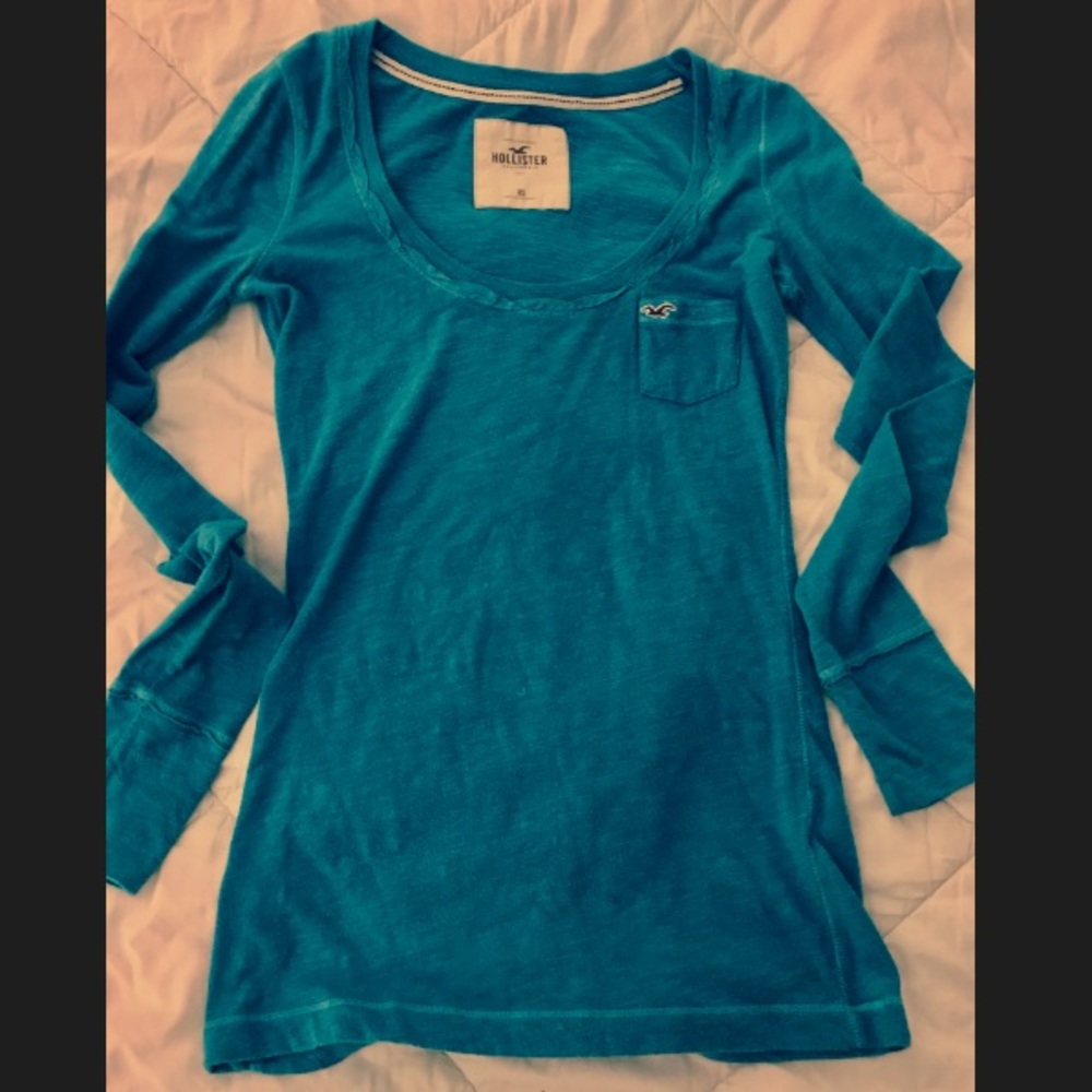 American Eagle long sleeved t-shirt