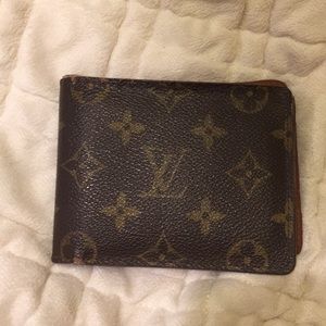 Authentic Louis Vuitton signature men's wallet