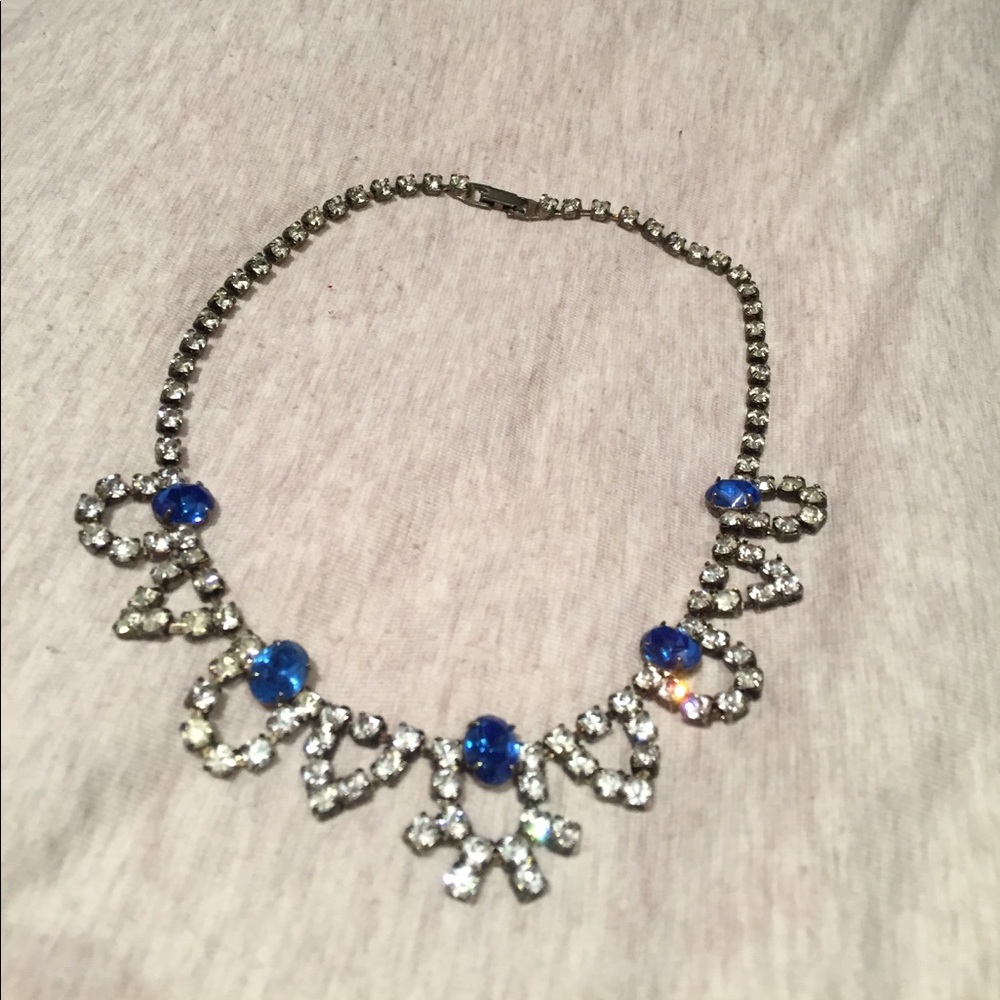 Striking vintage rhinestone necklace