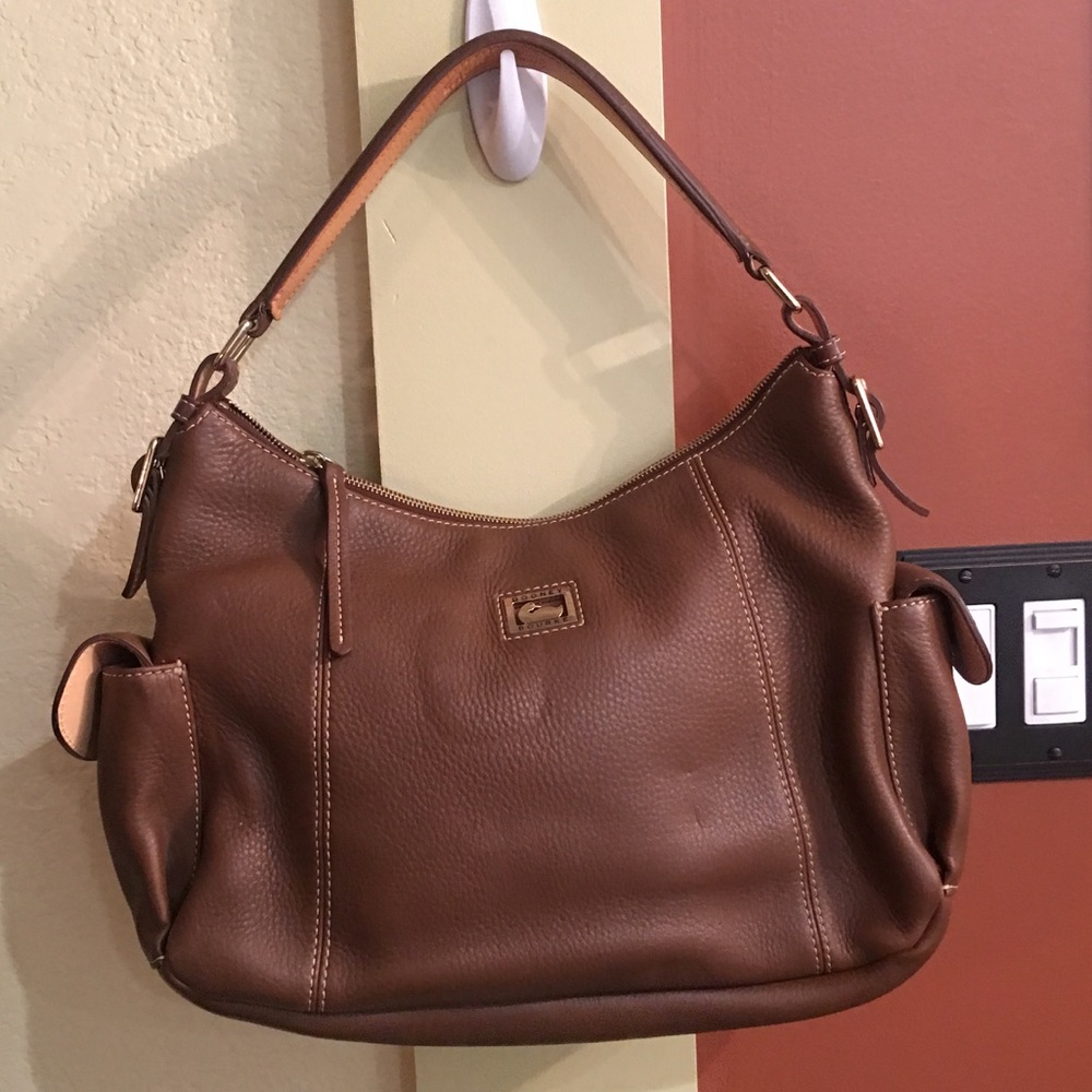 DOONEY & BOURKE AUTHENTIC SHOULDER BAG