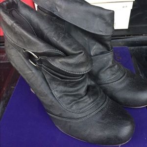 Madden Girl ankle boots 👢