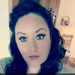 Meet your Posher, Chrissy