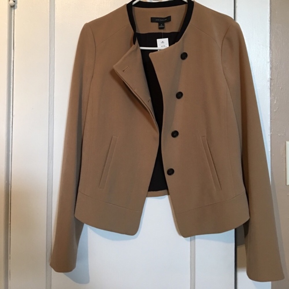 Ann Taylor chic Jacket size 6 BRAND NEW W TAGS