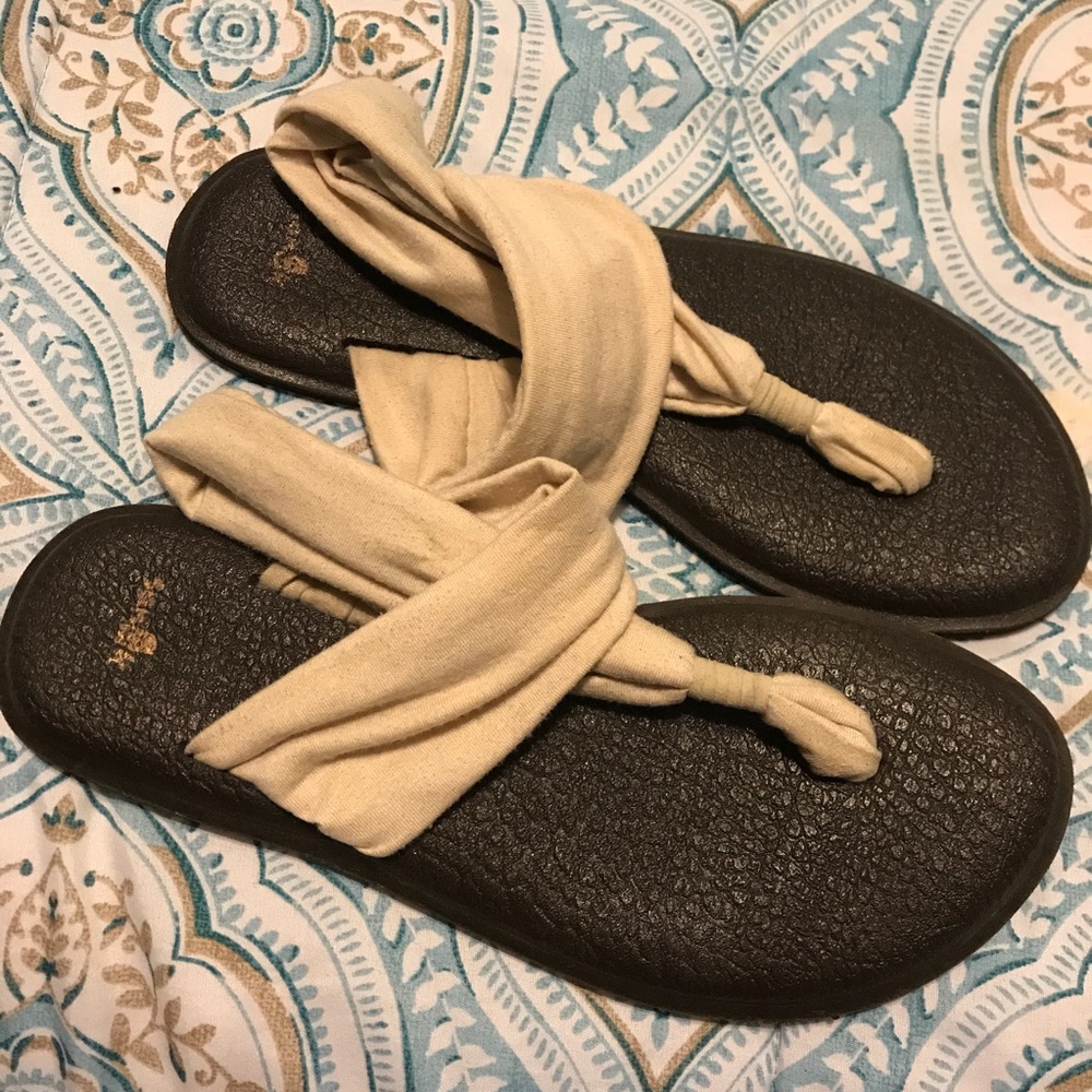Cream and Dark Brown Sanuks