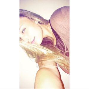 Meet your Posher, Olivia