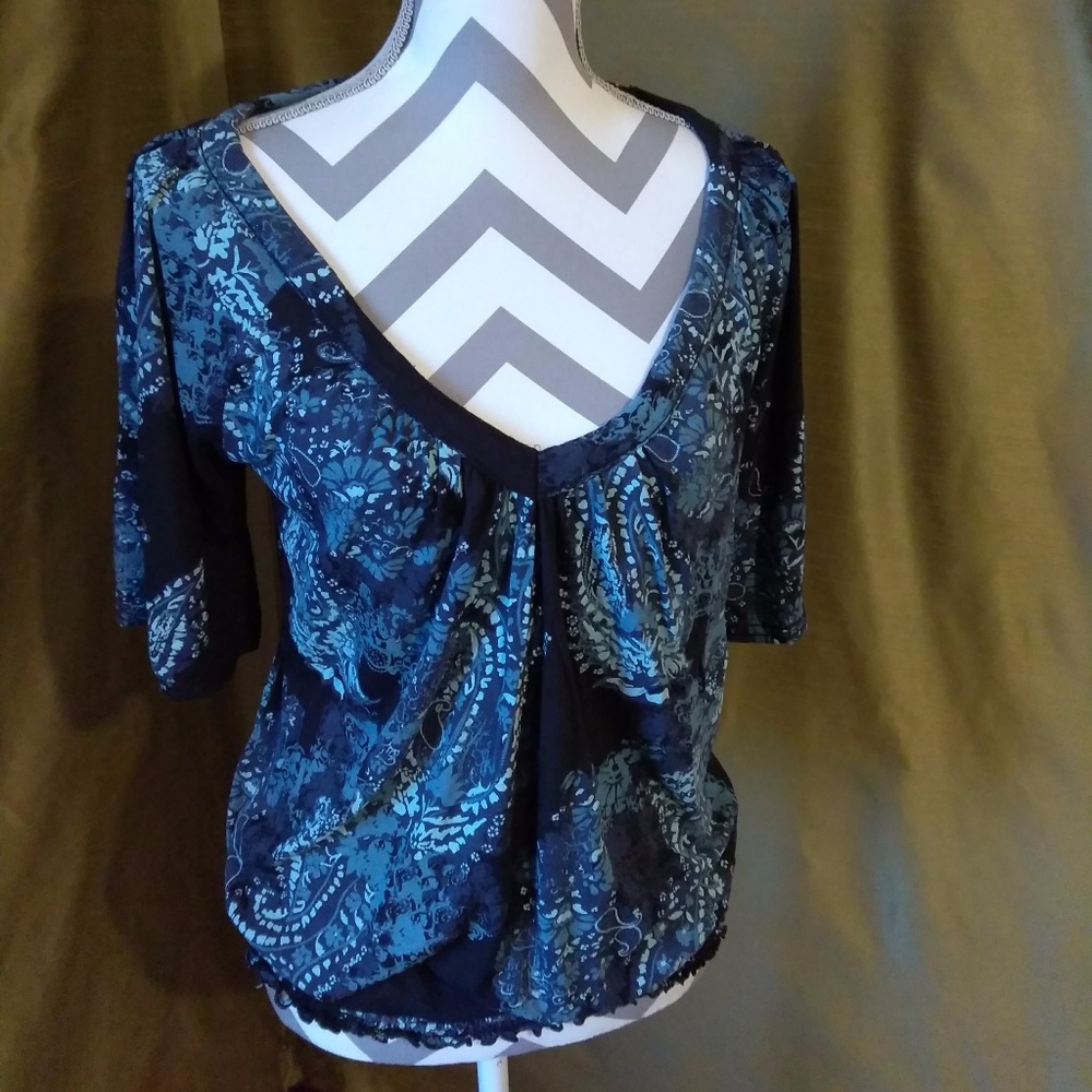 😺 Pretty Paisley & Floral Blue Blouse