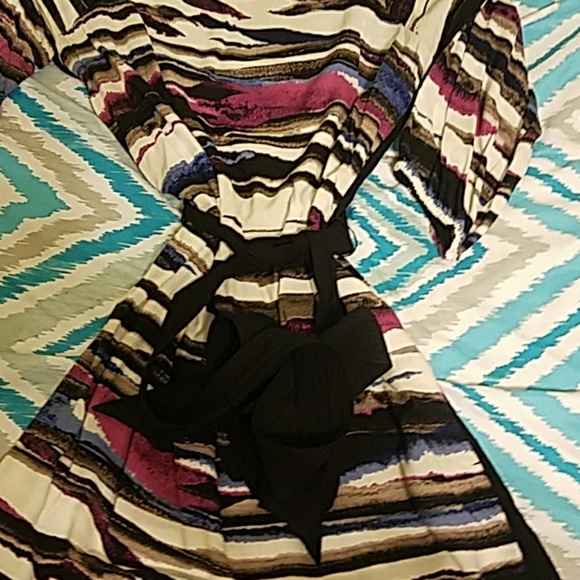 Dress - Picture 2 of 3