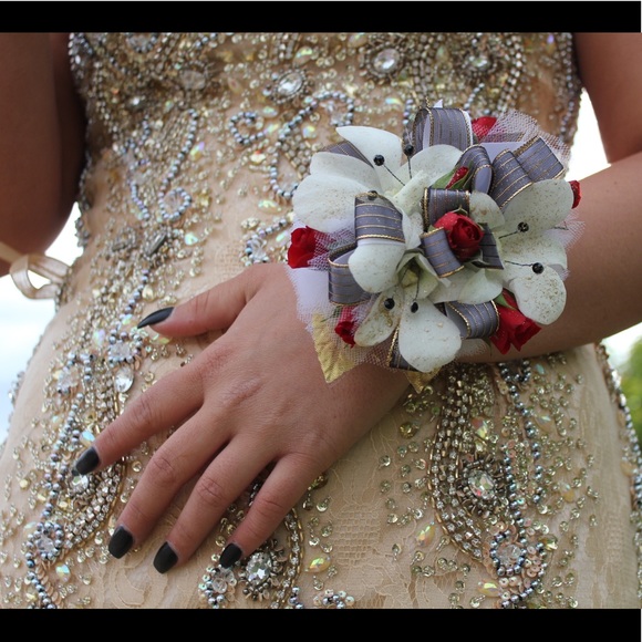 Gold Jovani Prom Dress - Picture 2 of 4