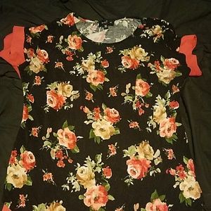 Floral high-low flowey top