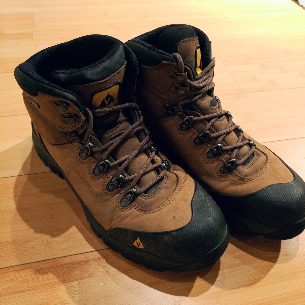 Vasque Goretex waterproof hiking boots