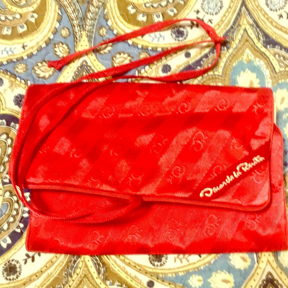 Oscar de la Renta travel pouch