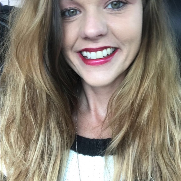 Meet your Posher, Kelly - Picture 5 of 14