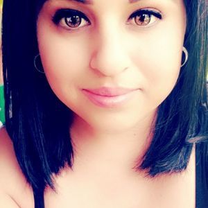 Meet your Posher, Mayra hernandez