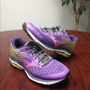 Mizuno Wave Rider 18