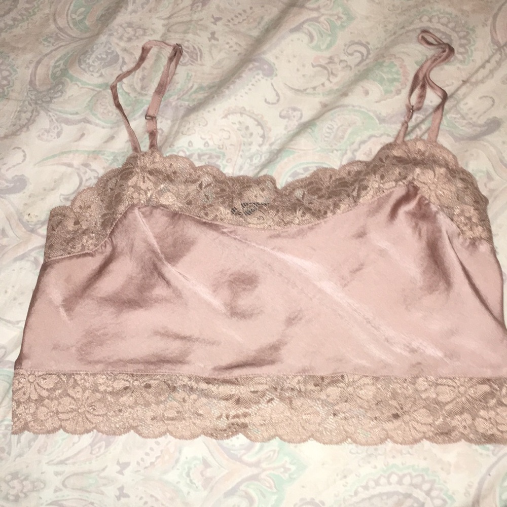 Brandy Melville lace top