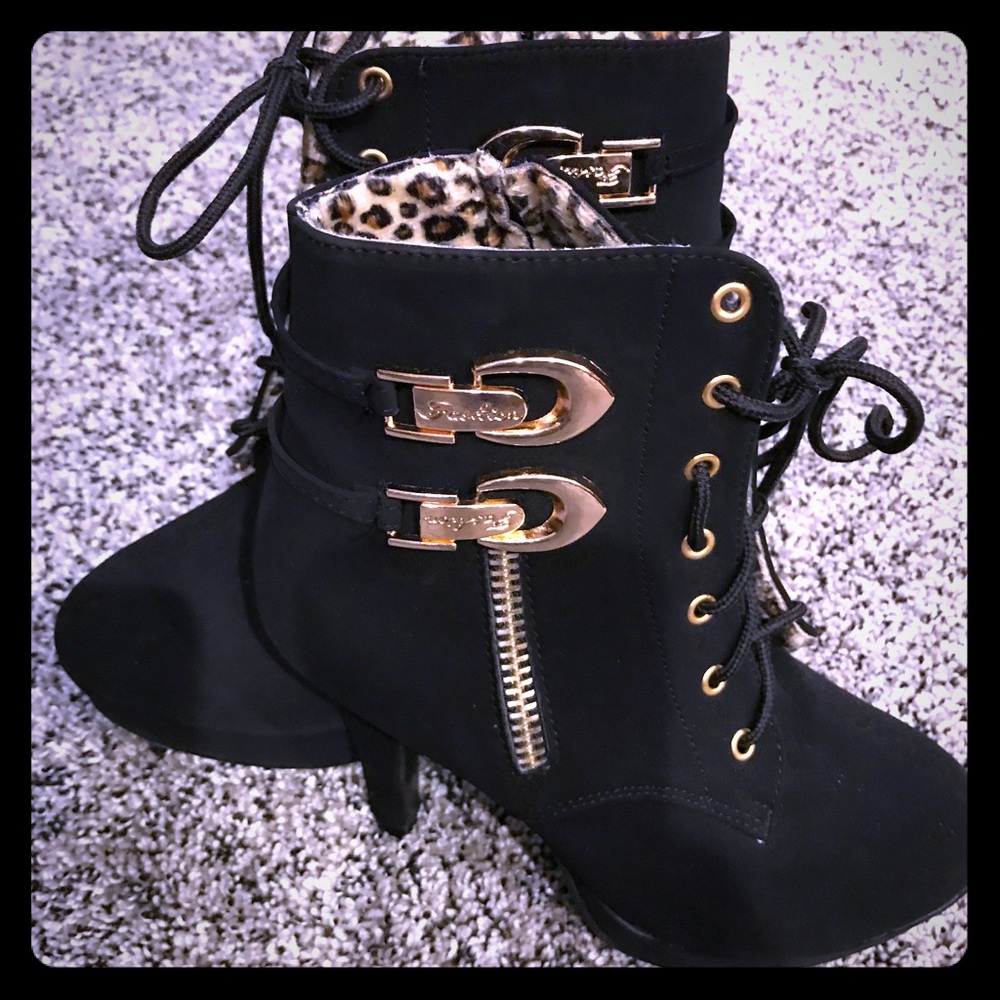 Black heel booties