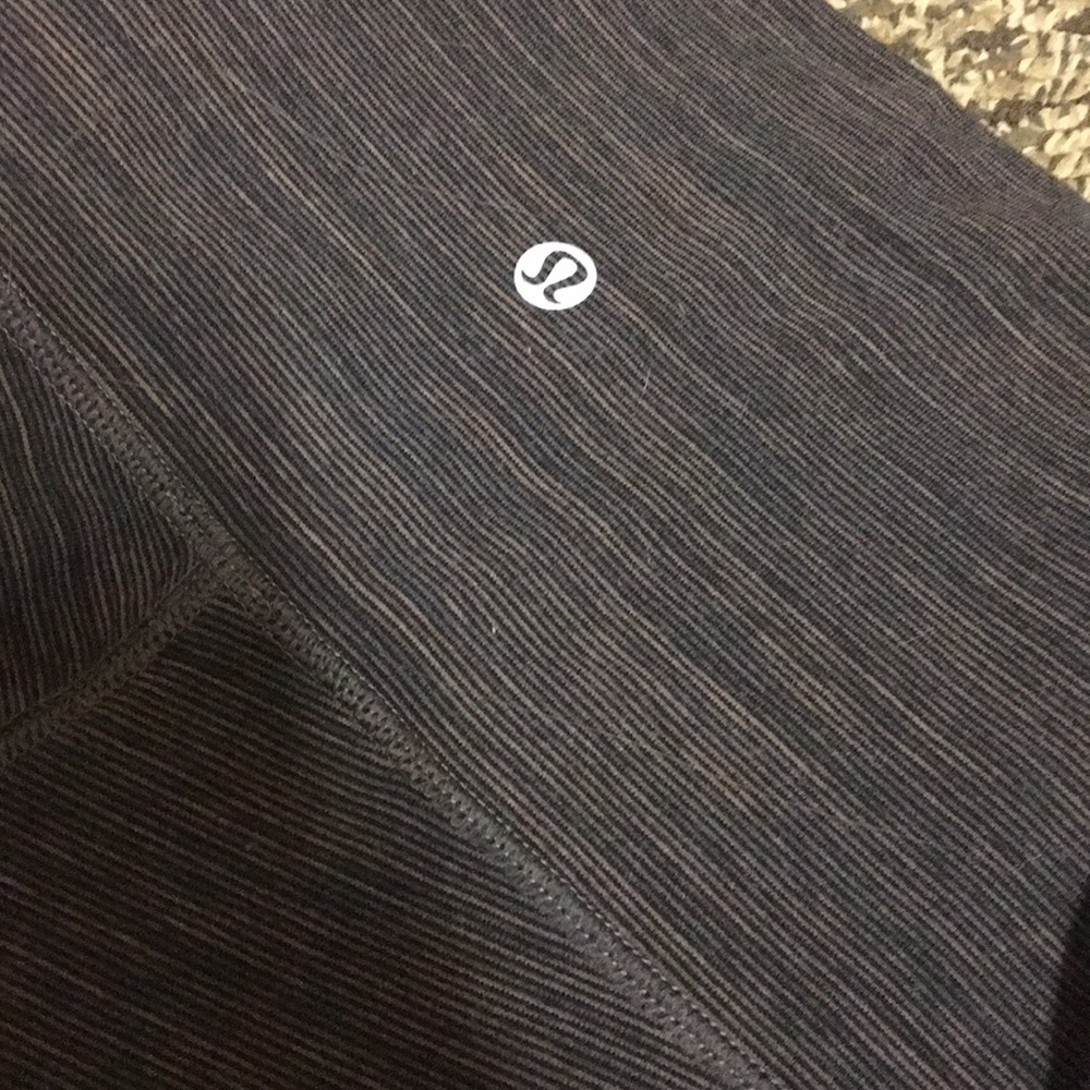 Size 6 Lulu lemon full length leggings