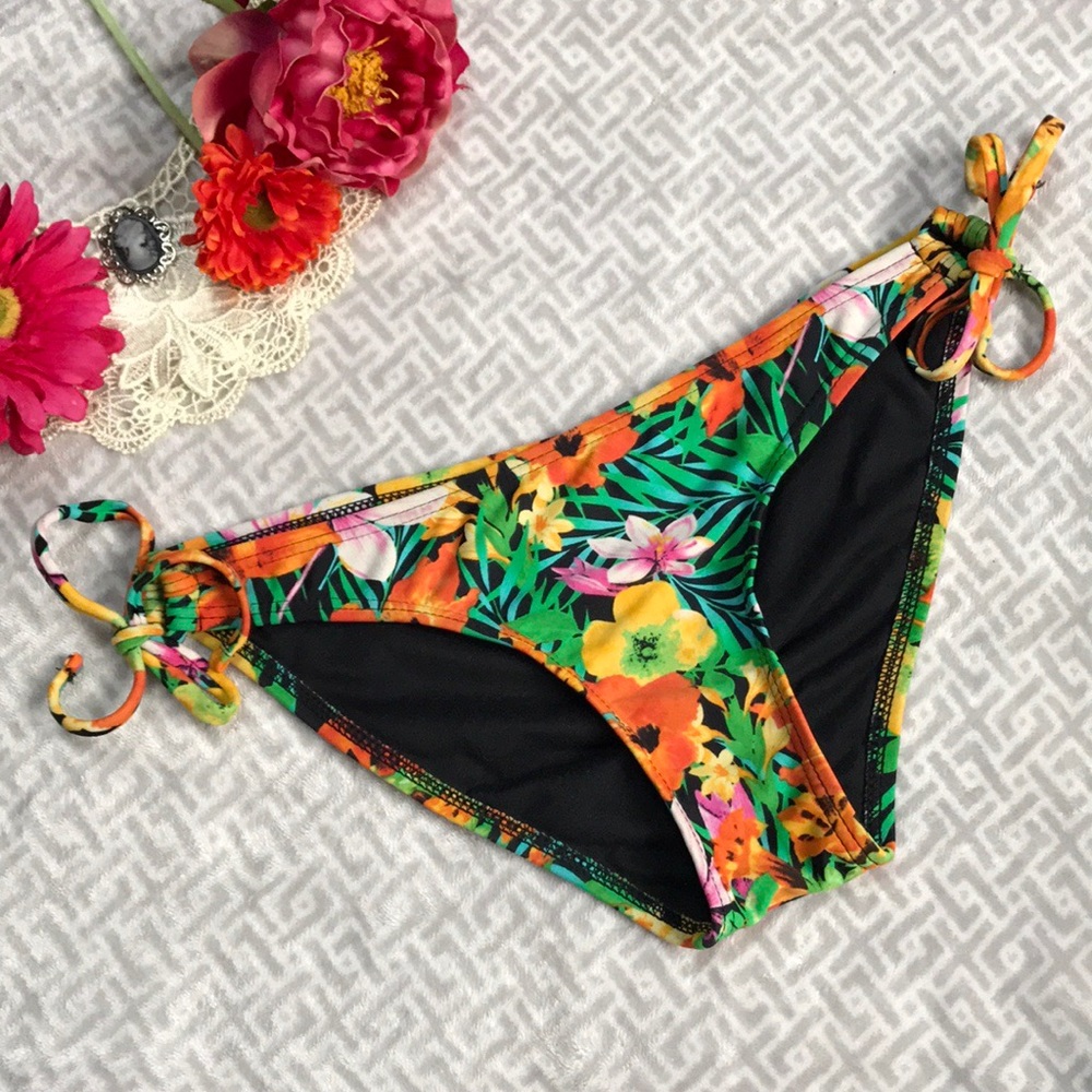 Jungle flower bikini