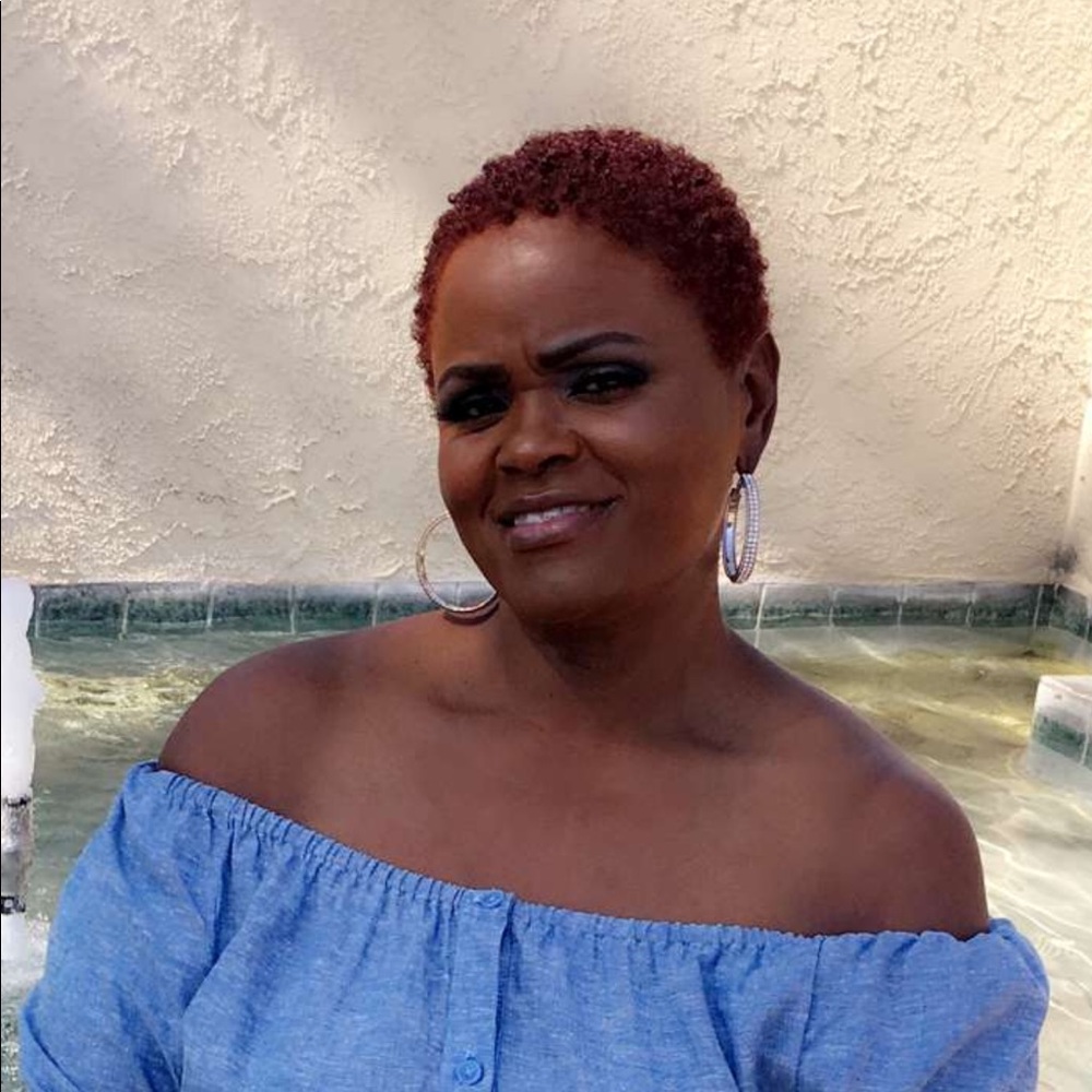 Meet your Posher, Arlonda