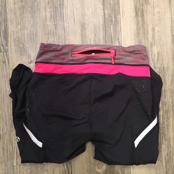 Lululemon hot pink and black yoga knee length - Picture 2 of 4