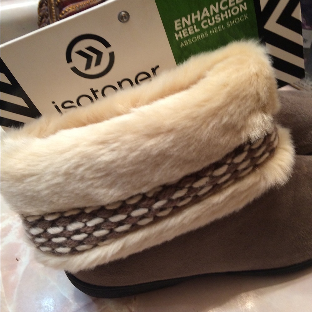 Brand New Isotoner slippers