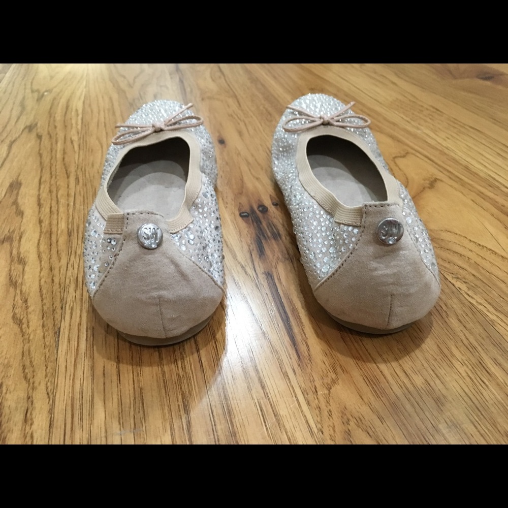 FLATS - Picture 2 of 2