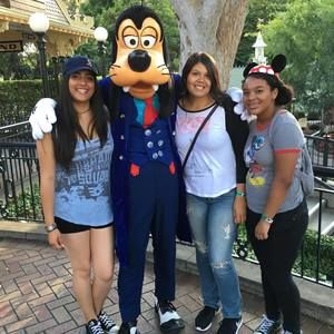 Meet your Posher, Clarissa