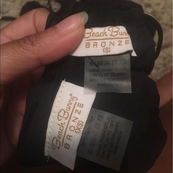 Beach bunny one way ticket black bikini swimsuit👙 - Picture 2 of 4