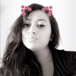 Meet your Posher, Elizabeth