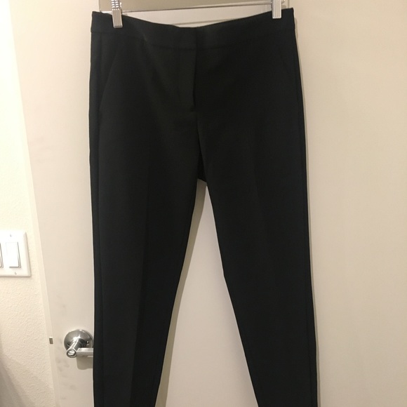 Black cropped slim trouser. - Picture 2 of 5